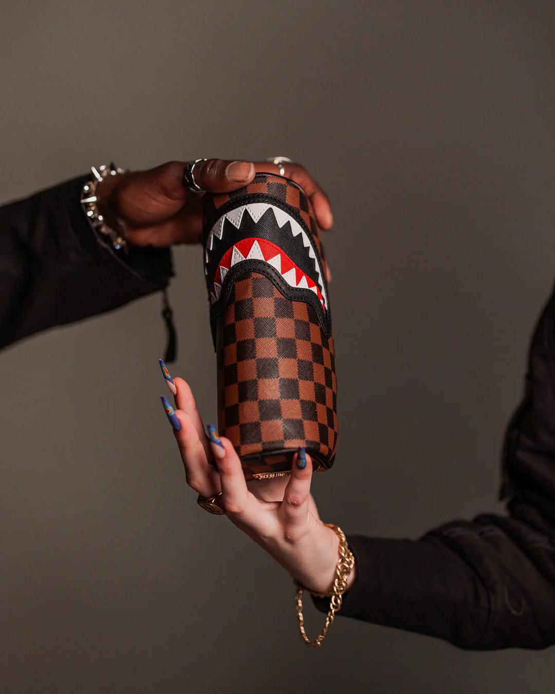Sprayground SAWTOOTH SHARKS IN PARIS POUCH