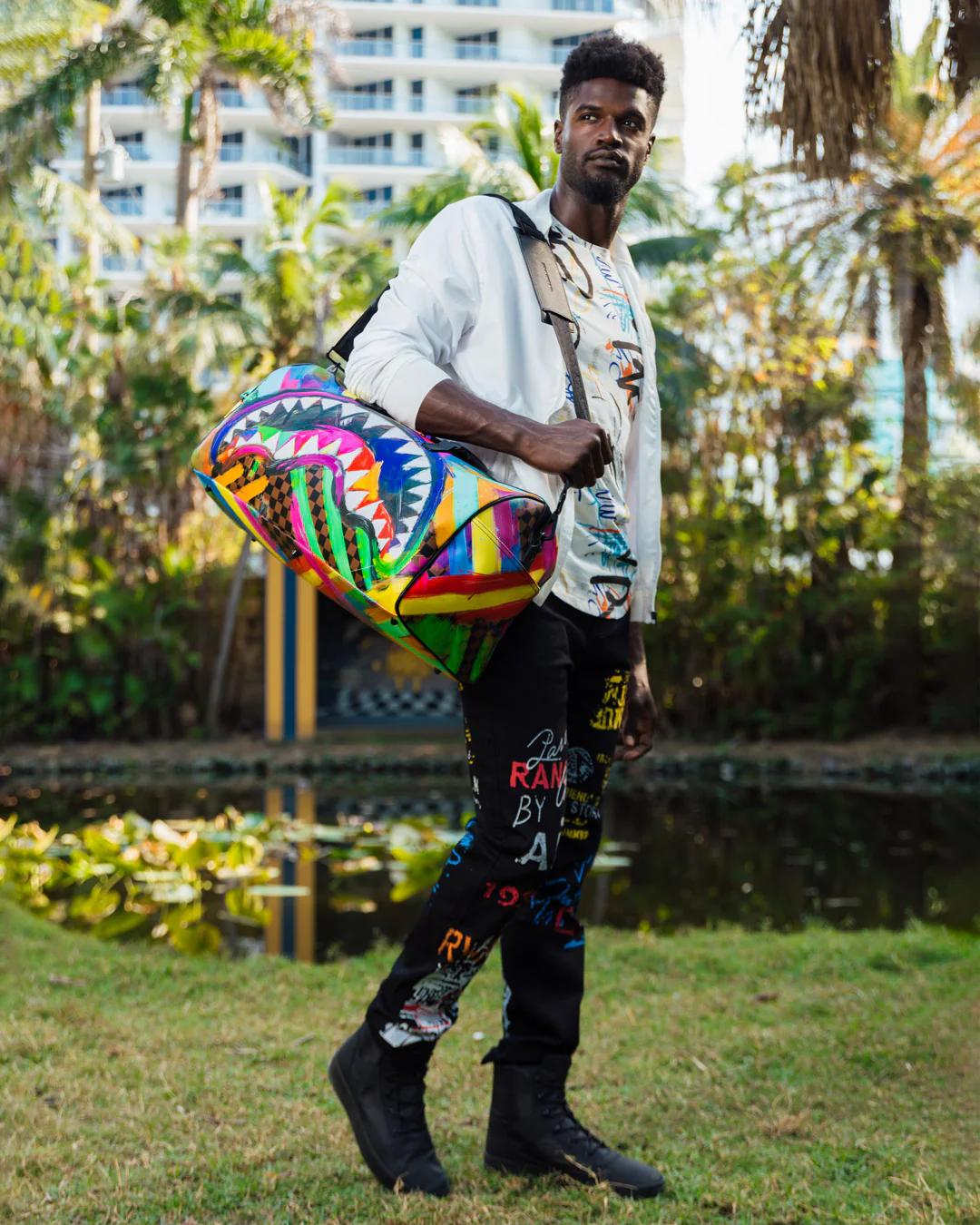 Sprayground SHARKS IN PARIS CITY STREAKS DUFFLE